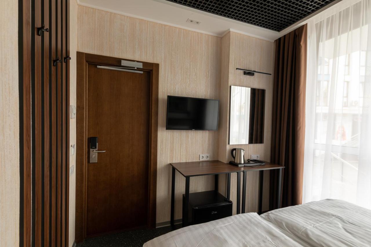 Misto Capsule Hotel Kyiv Exterior foto