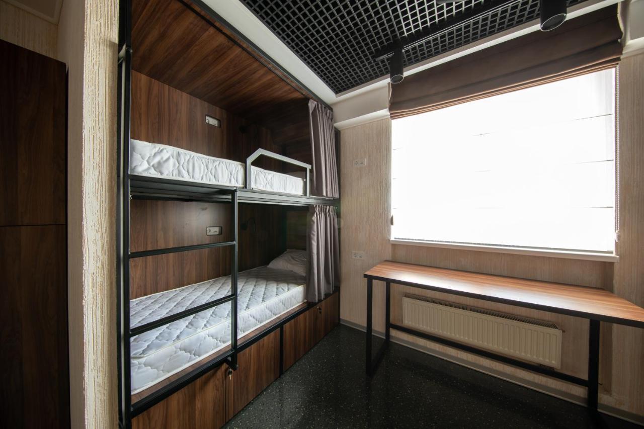 Misto Capsule Hotel Kyiv Exterior foto